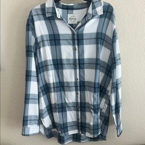 Jachs Girlfriend Blue and White Casual Button Down Shirt with Pockets Size:XL